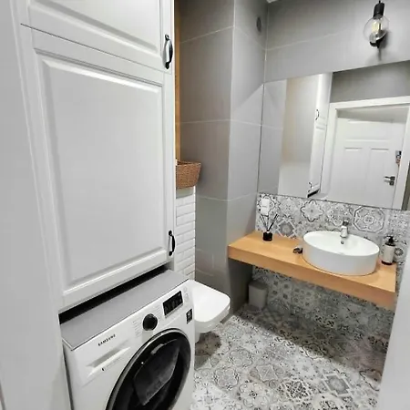 Apartment Frydrychowicza Z Ogrodkiem Przy Politechnice I Onkologii *